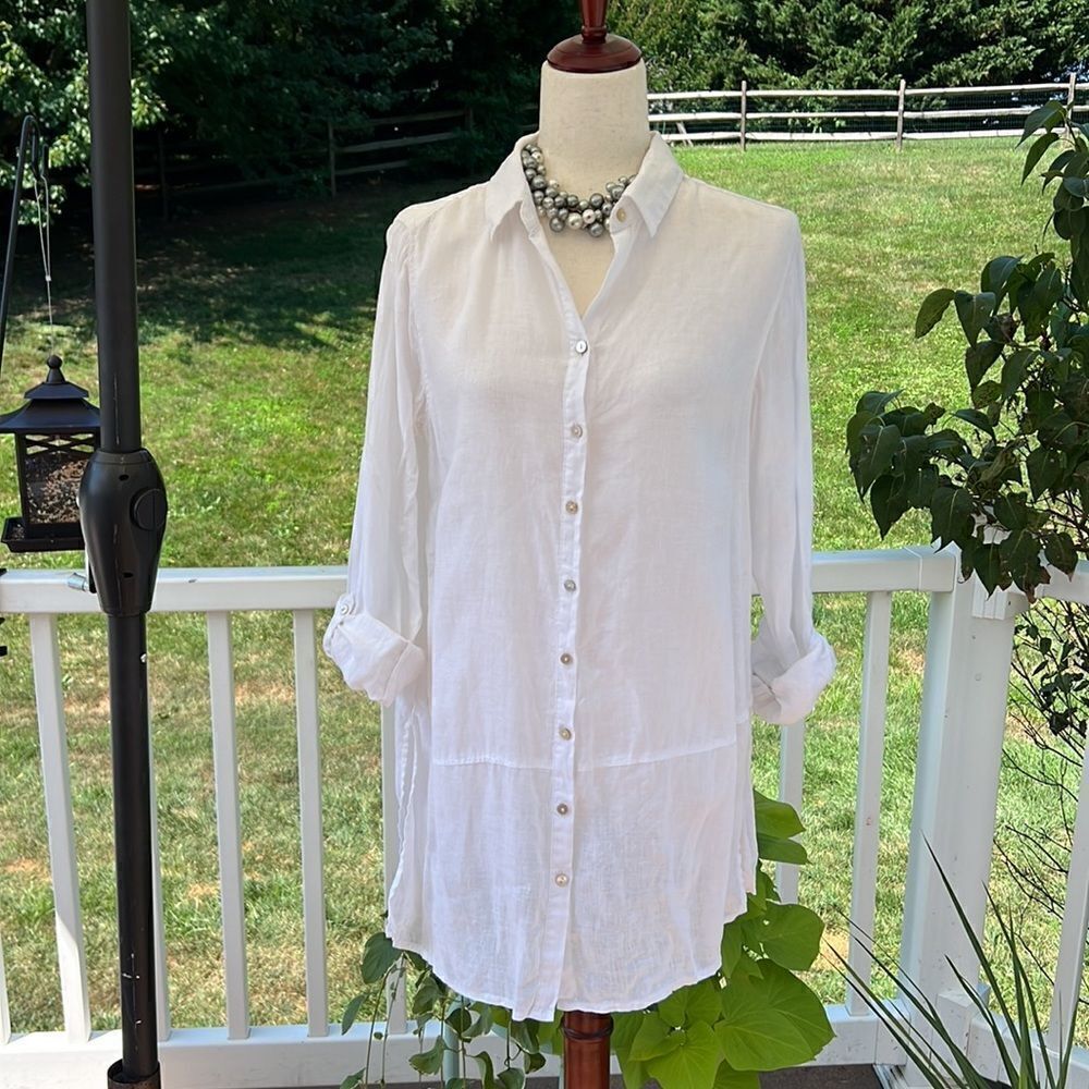 Tahari Women’s 100% linen white shirt or swim cover up NWOT